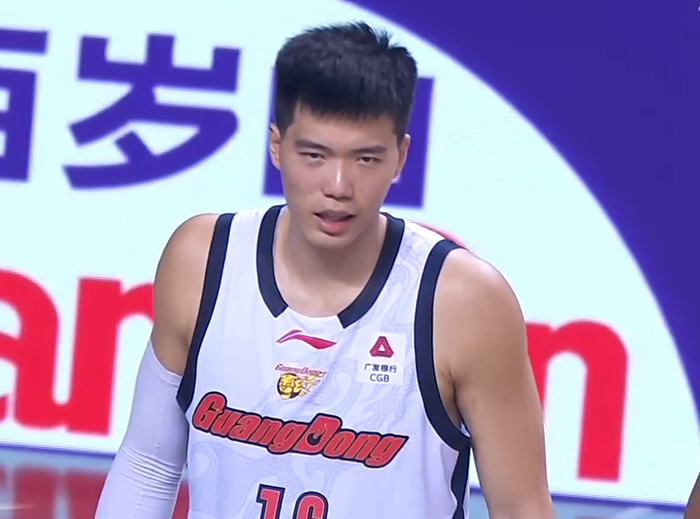 广东队争冠关键战：萨林杰复出焦泊乔回归，杜